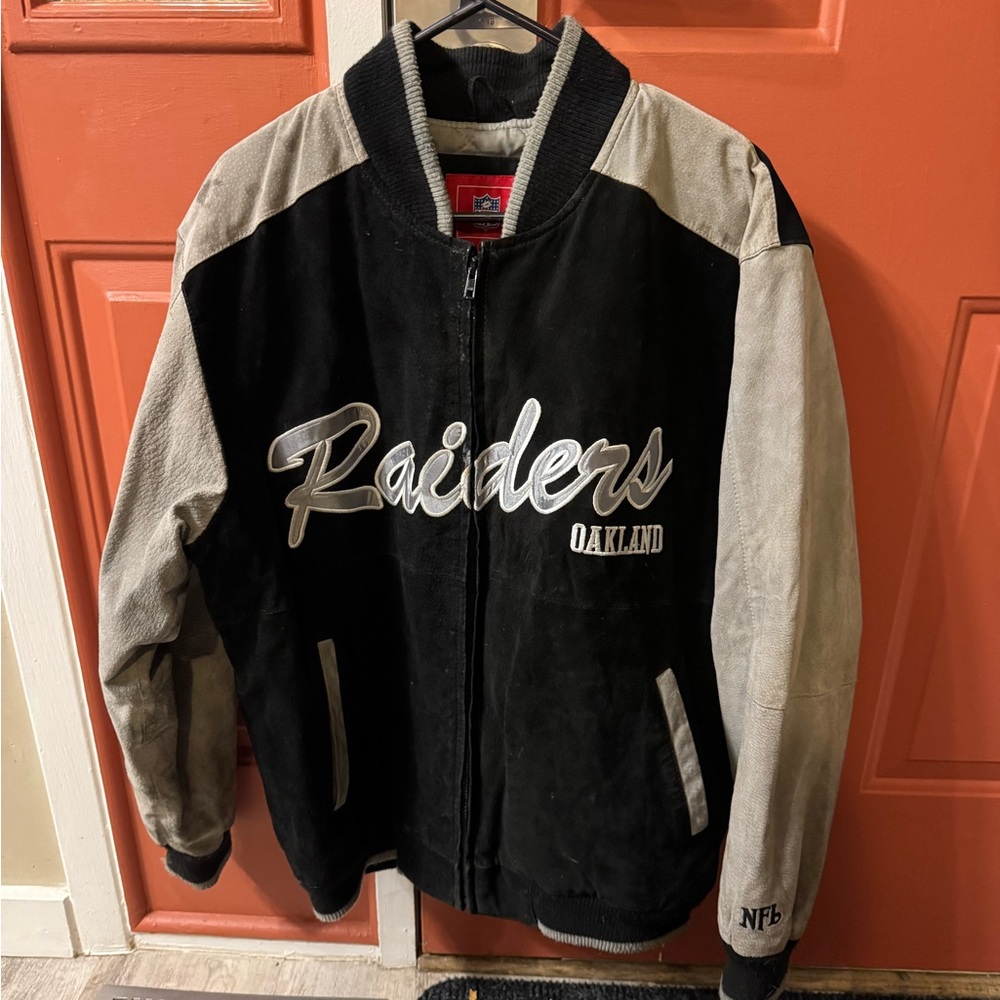 Vintage 80’s Oakland Raiders Jacket. Excellent condition, needs a cleaning.